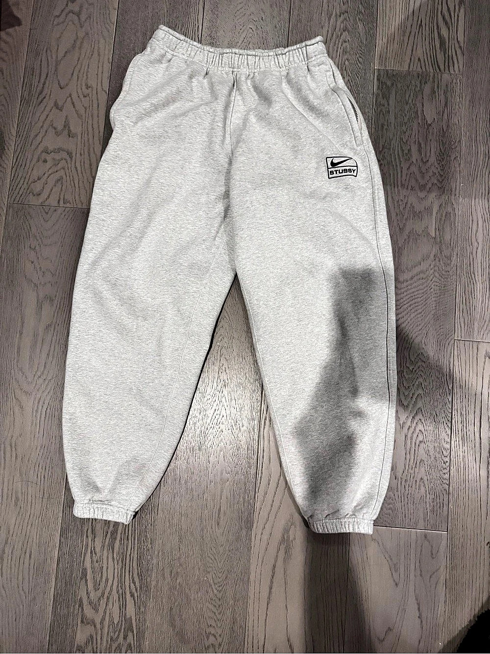 Nike Men's Gray Sweatpants Size Medium
